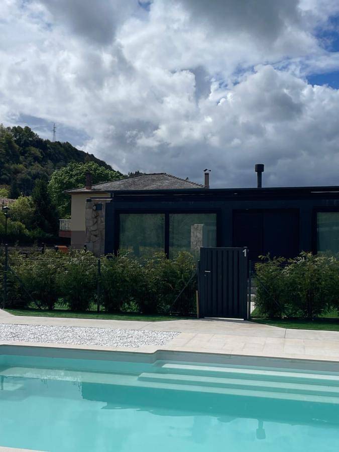 Chalet para 4 personas, con jacuzzi y jardín además de piscina y terraza, Se admiten mascotas en Cantabria - 2