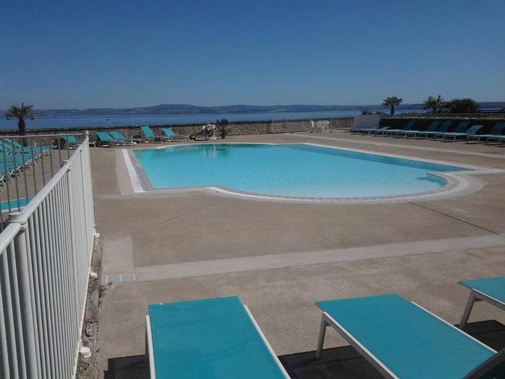 Location de vacances pour 4 personnes, avec piscine et vue à Douarnenez