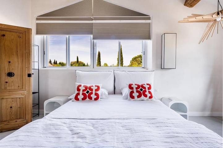 Location de vacances pour 4 personnes, avec piscine ainsi que jardin et jacuzzi, animaux acceptés à Aubussargues - 2