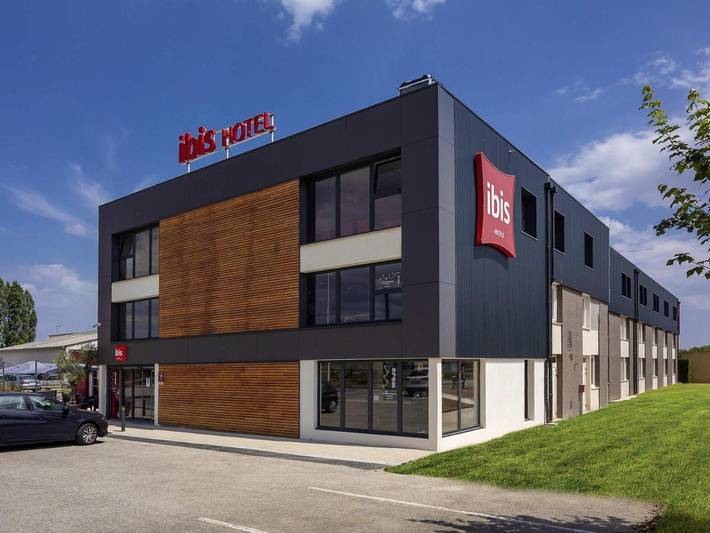 Hôtel pour 3 personnes, avec Terrasse à Perrigny-lès-Dijon
