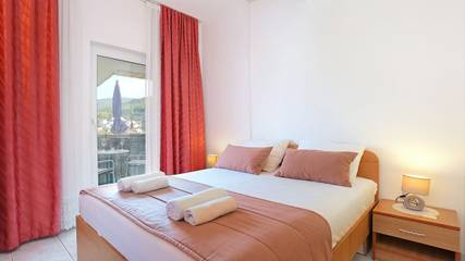 Ferienwohnung für 2 Personen, mit Ausblick in Marina