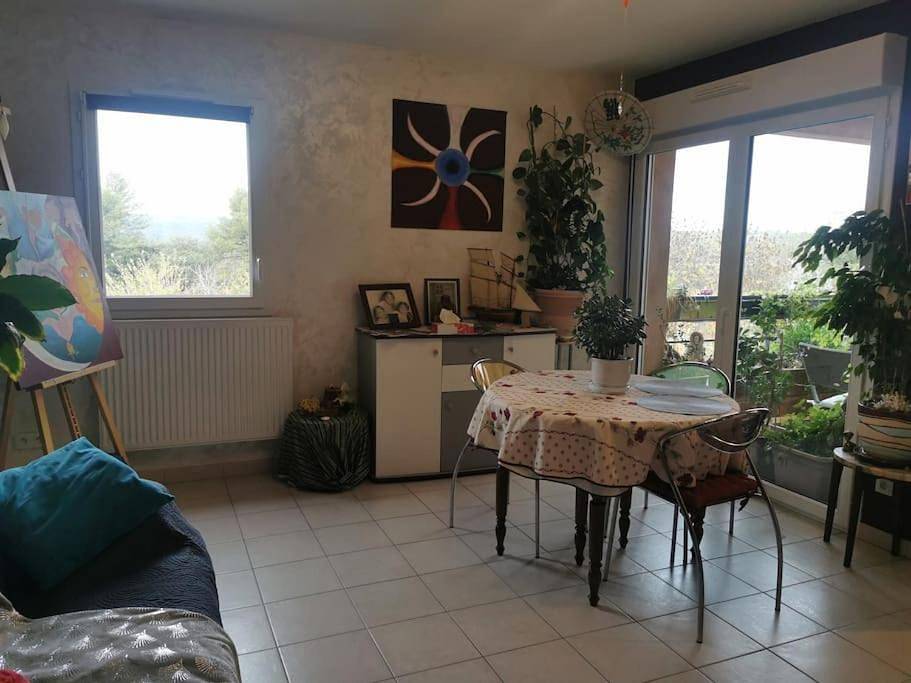 Appartement entier, Appartement entre Provence verte et mer in Pourcieux, Région de Brignoles