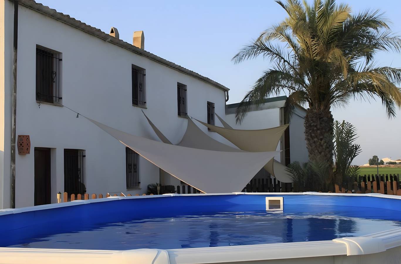 Casa rural 'Marisma' con piscina compartida, Wi-Fi y aire acondicionado in Tierras del Ebro, Costa Dorada