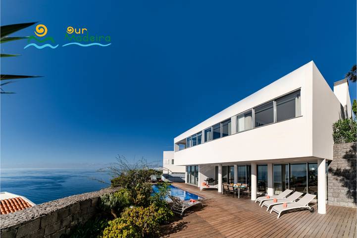 Location de vacances pour 8 personnes, avec Balcon et Jacuzzi ainsi que Terrasse et Jardin à São Gonçalo