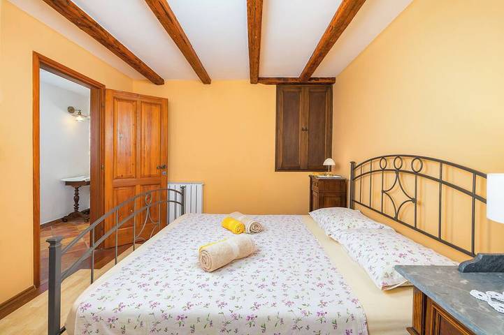 Entire apartment, Authentic Istrian House - Apartment with saltwater pool- 15 min from Kamenjak in Pula-Medulin, Pula