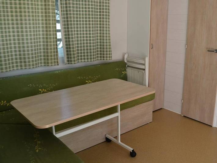 Camping Le Casque Roi - Mobilhome 4 personnes - Mobil Home Grand Confort 3 Pièces 4 Personnes Climatisé + TV in Salavas, Gorges de l’Ardèche