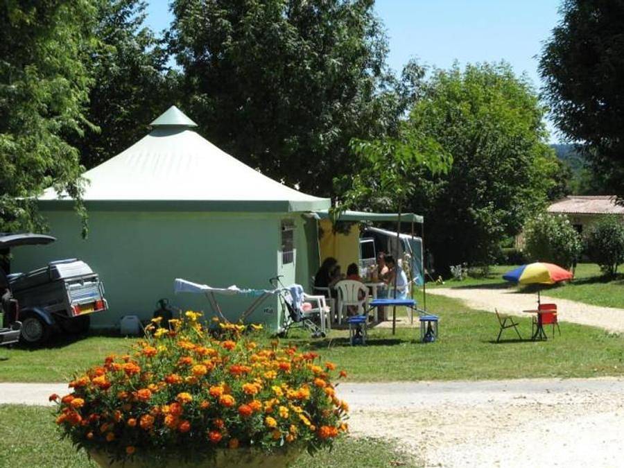 Flower Camping les Nauves - Tienda 5 personas - Alojamiento Estándar (Sin Instalaciones Sanitarias) in Belvès, Périgord Noir