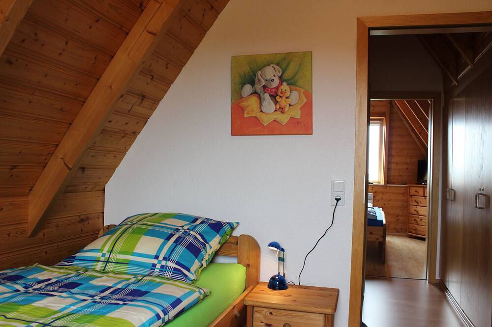 Ferienhaus liebevoll u. familienfreundlich eingerichtet, direkt am Nordsee-Deich in Wremen, Cuxland