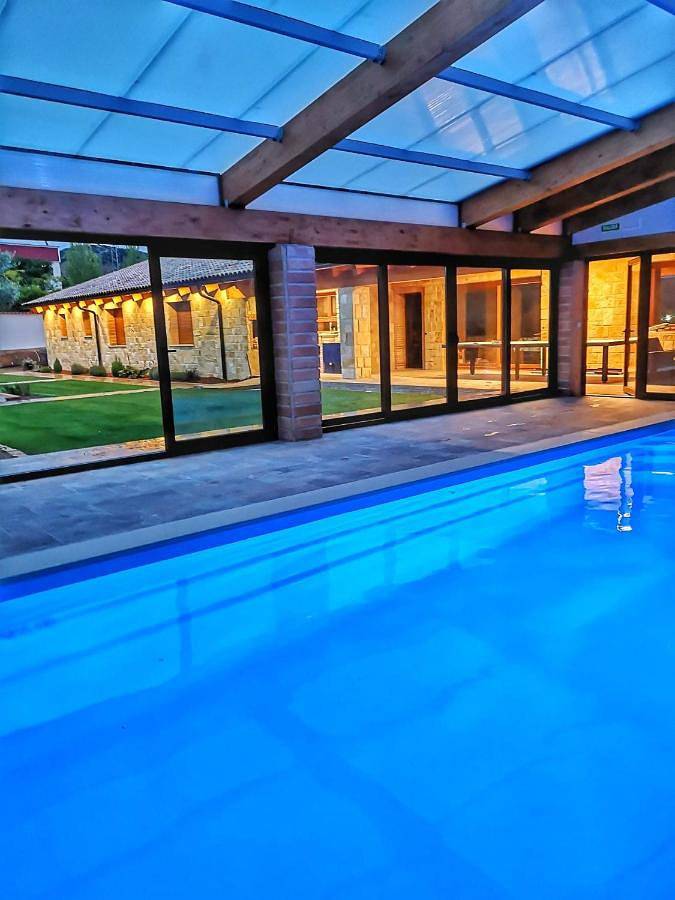 Chalet para 16 personas, con piscina además de jardín y vistas en Provincia de Zaragoza - 2