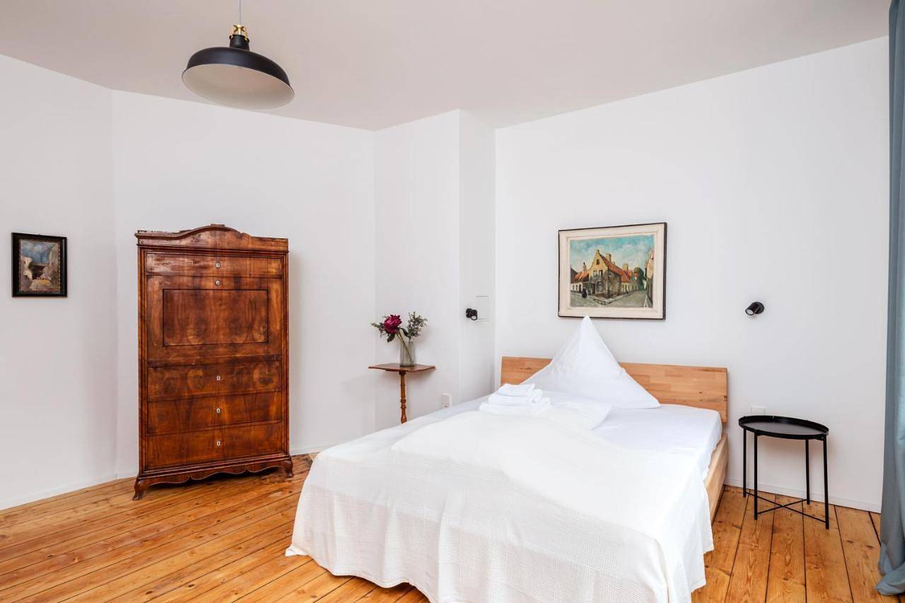 Künstlerzimmer im Kulturhaus Häselburg in Gera, Ostthüringen