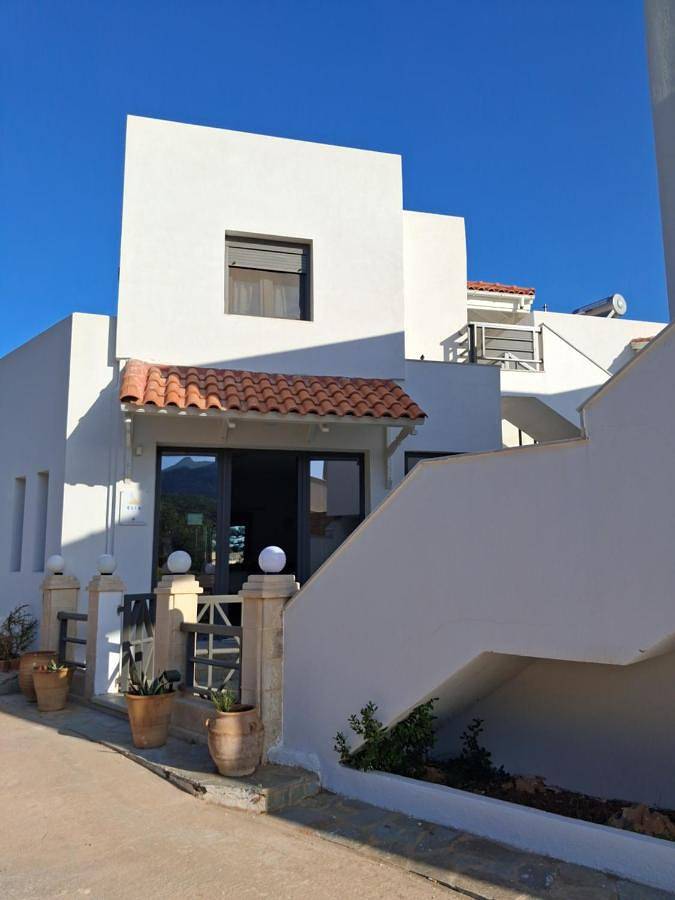 Location de vacances pour 3 personnes, avec jardin ainsi que piscine et vue dans Palekastron - 4