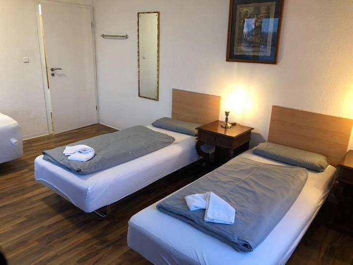 Ferienwohnung für 10 Personen, mit Terrasse und Ausblick in Langenhagen - 3