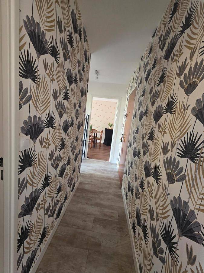 Appartement entier, Cocon lumineux avec parking privé pour 4 voyageurs in Joué-lès-Tours, Région de Tours