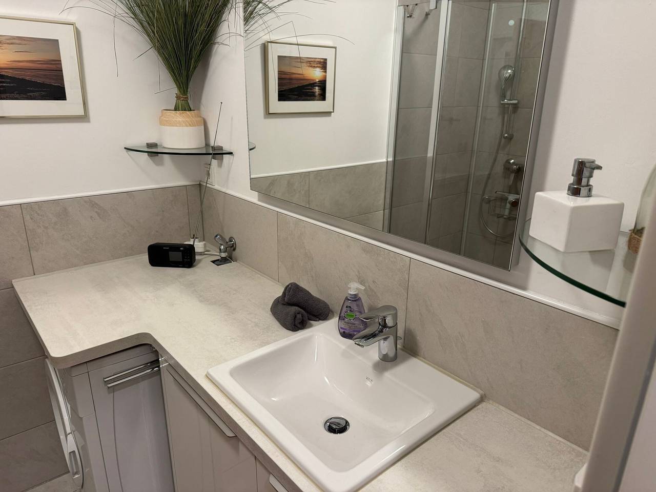 Ganze Wohnung, Apartment „Möwe Dornumersiel Holiday“ mit privater Terrasse in Westeraccumersiel, Dornum