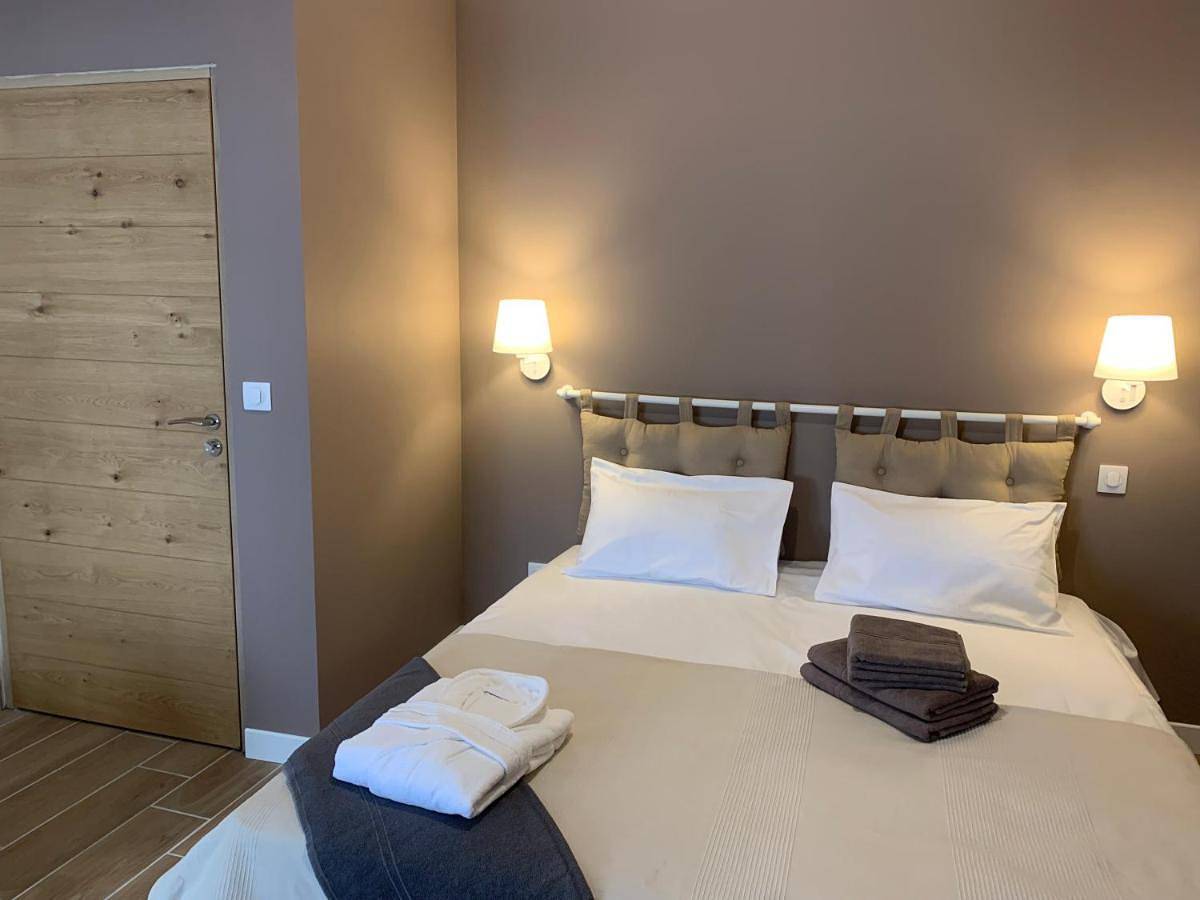 Double Room with Private Bathroom in Menglon, Région de Die
