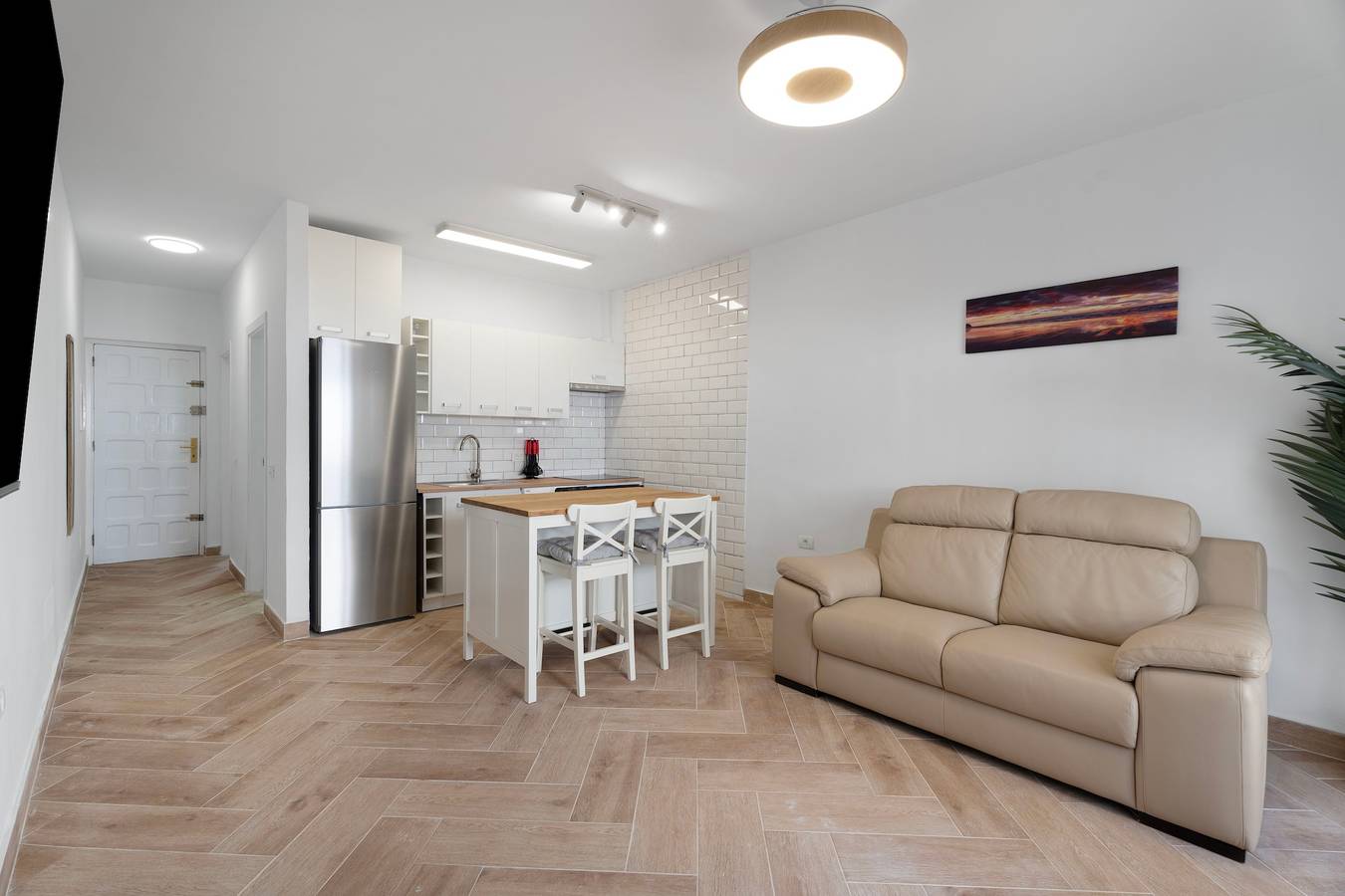 Apartamento entero, Vacaciones 'Delfin Amarillo' con balcón y Wi-Fi in Playa de los Guíos, Santiago del Teide