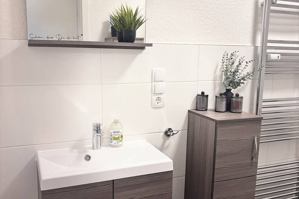 60 m² Bungalow mit Garten | W-Lan | Badewanne | Waschmaschine | Modern | Smarttv in Datteln, Kreis Recklinghausen