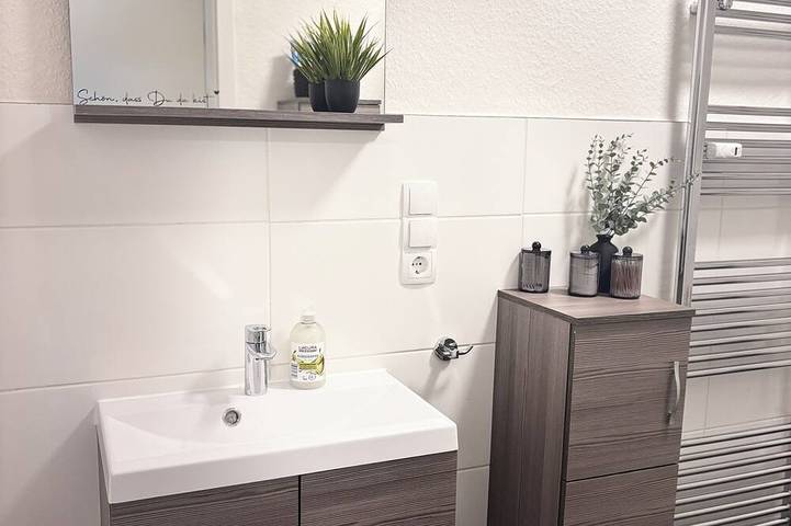 60 m² Bungalow mit Garten | W-Lan | Badewanne | Waschmaschine | Modern | Smarttv in Datteln, Kreis Recklinghausen