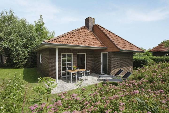 Ferienpark für 2 Personen, mit Balkon und Terrasse sowie Whirlpool und Garten am Jadebusen