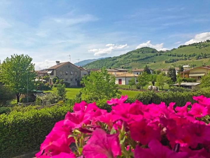 Appartement de vacances pour 7 personnes, avec Balcon ainsi que Terrasse et Vue à Farra di Soligo