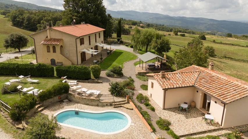 Casa vacanza per 2 persone, con Terrazza e Giardino nonché Piscina per bambini e Piscina a Seggiano