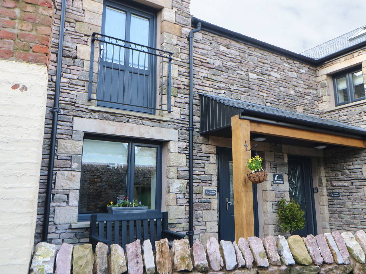 Entire apartment, Macaw Cottages No 4A in Kirkby Stephen, Cumbria
