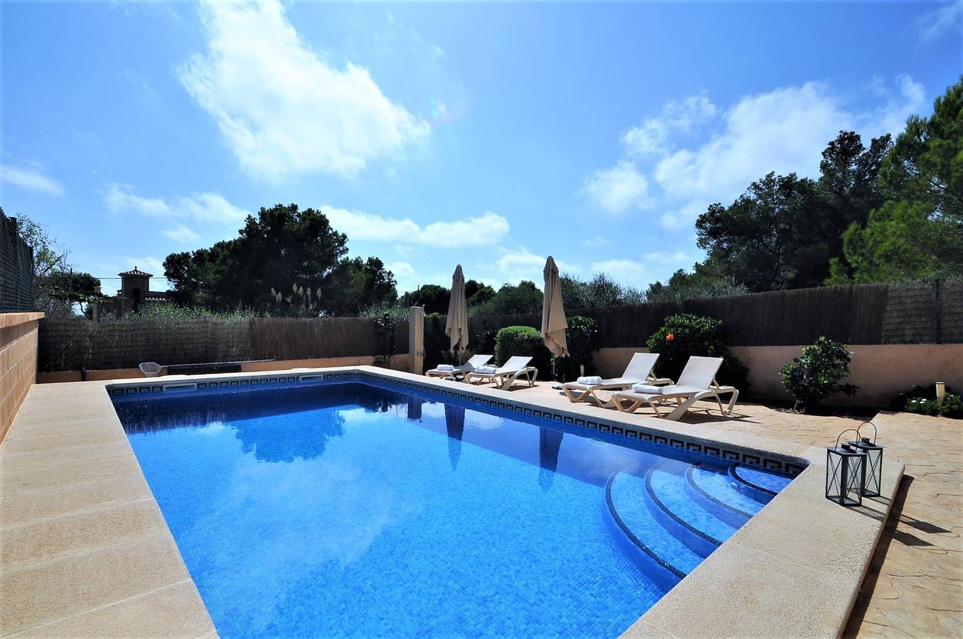 Schöne Villa "Es Pas" mit Pool, Klimaanlage, Wlan, Terrassen & Meerblick in Cala Pi, Llucmajor