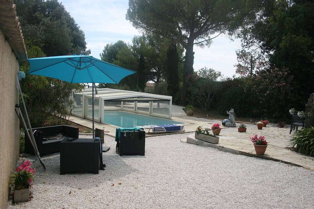 Villa avec Piscine Chauffee in Servian, Côte méditerranéenne (France)