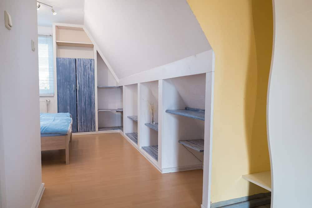 Ferienwohnung mit Dachterrasse und idylischem Blick auf den Dorfsee in Demen, Ludwigslust-Parchim