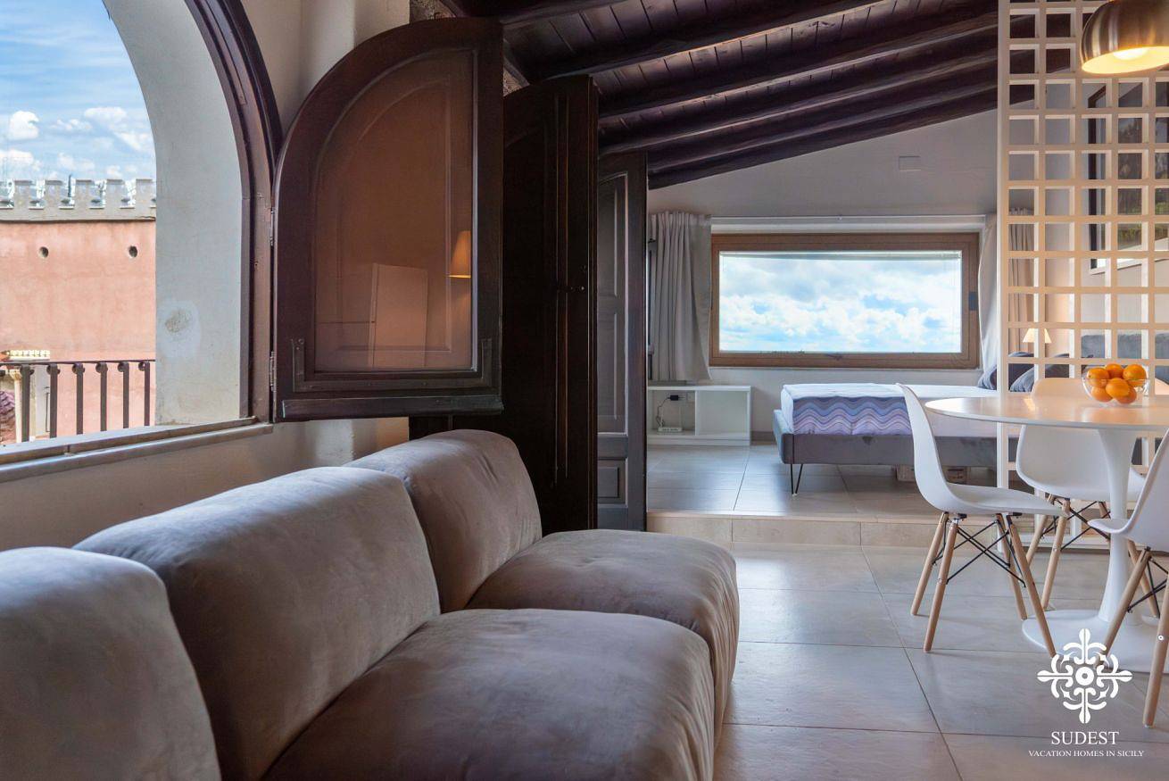 Ganze Wohnung, Casa Majorana - Sea view in city center in Taormina, Messina Provinz