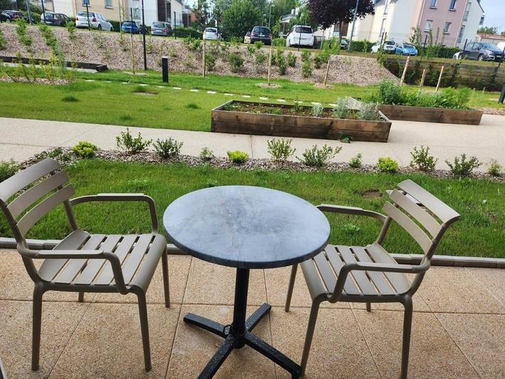 Location de vacances pour 3 personnes, avec sauna et piscine ainsi que jacuzzi et jardin à IFS - 3