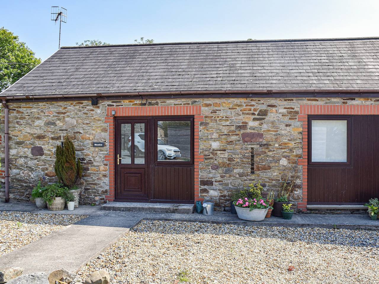Meadow Cottage in Swansea region