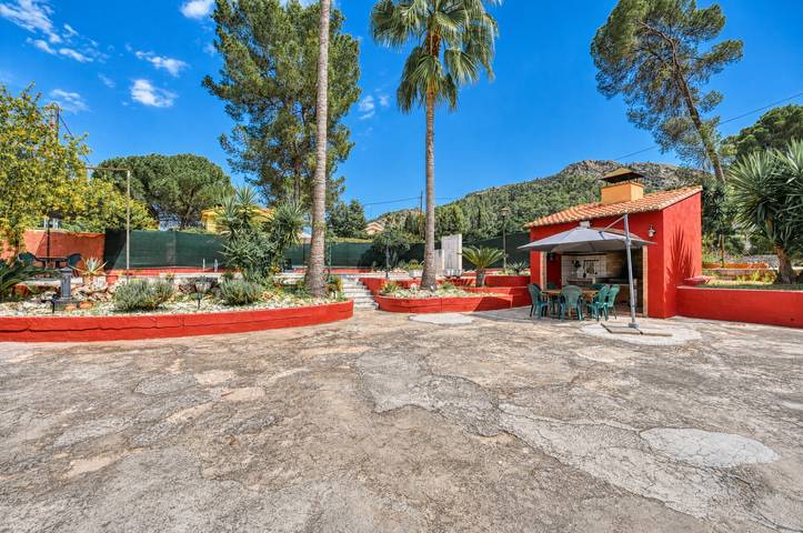 Casa Vacacional 'Cova Negra Nature' con Vistas a la Montaña, Piscina Compartida y Aire Acondicionado in Genovés (desambiguación), Provincia de Valencia
