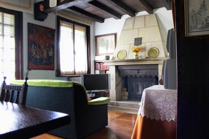 Casa de vacaciones para 8 personas, con vistas y jardín, Se admiten mascotas en Cuenca de Pamplona - 2