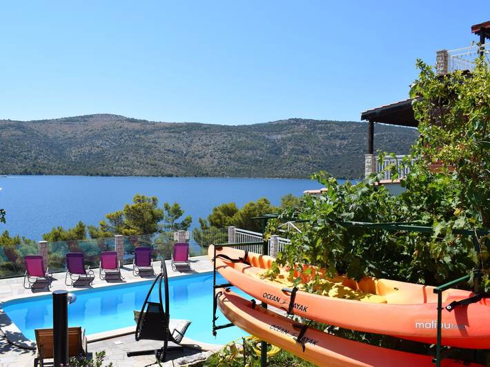 Feriehus for 15 personer, med hage og balkong i Split-Dalmatia