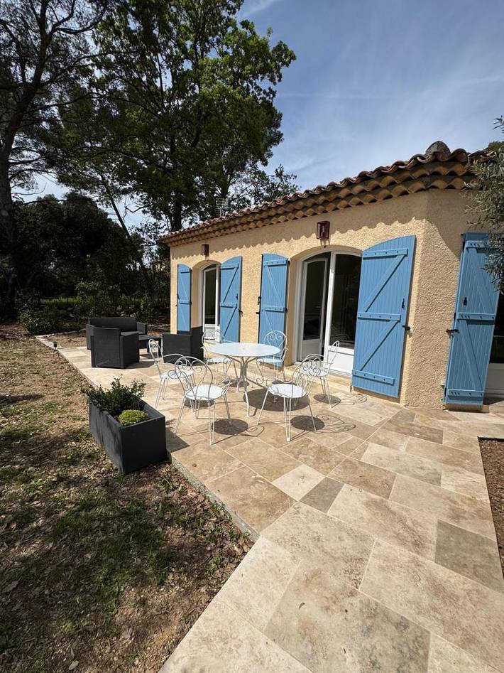 Gîte pour 6 personnes, avec piscine ainsi que jardin et terrasse à Trans-en-Provence - 2