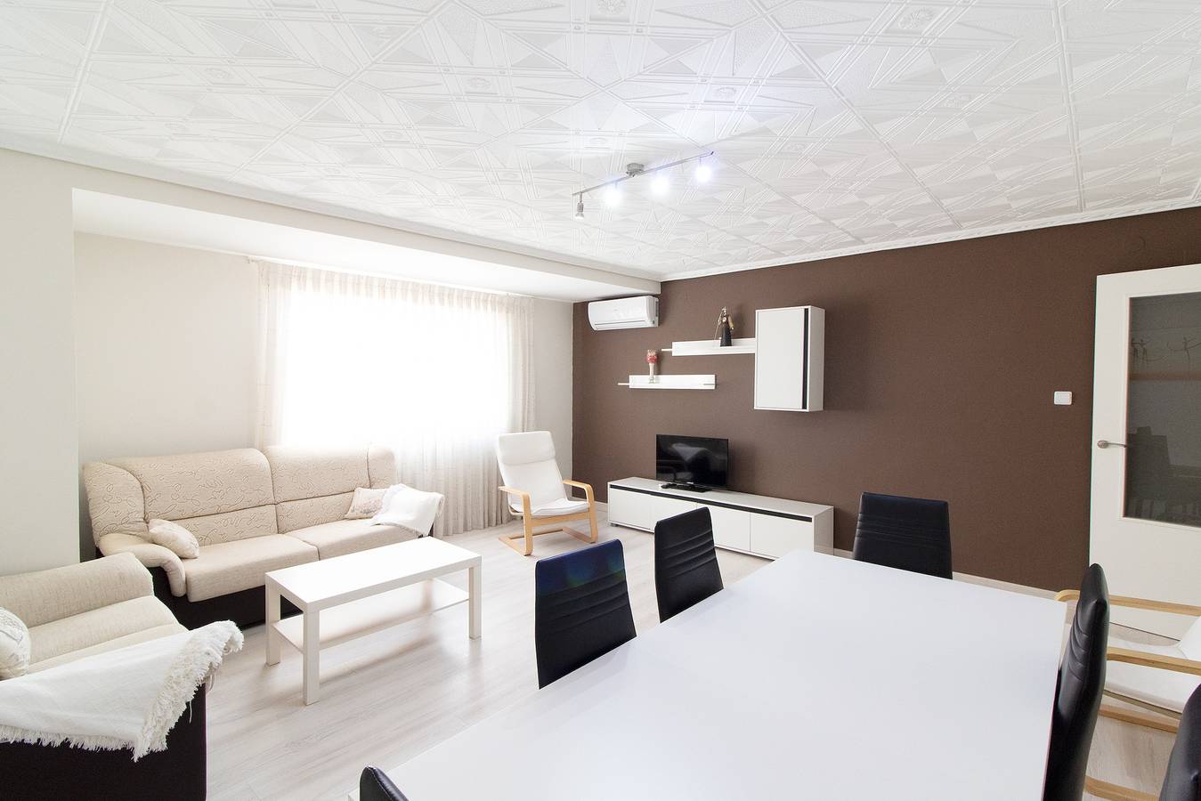 Apartamento entero, Global Vacacional: Apartamento de 4 habitaciones a 100 m de la playa in Puerto de Sagunto, Sagunto