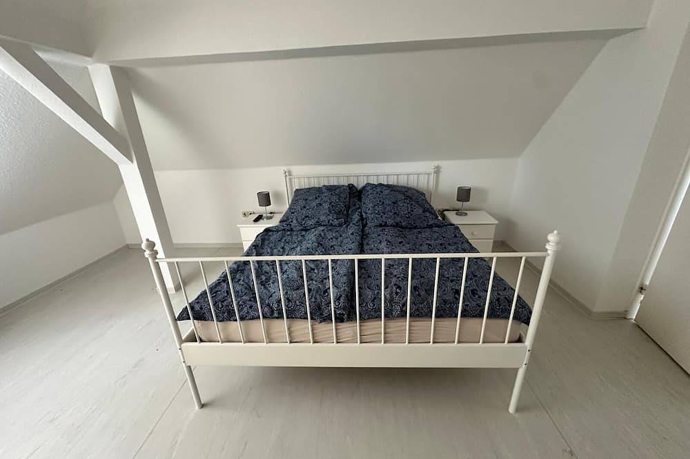 Ganze Wohnung, Große Ferienwohnung in Zentrum von Plön.Fußläufig zu See/Läden. Kinderzimmer in Plön, Plön (Stadt)