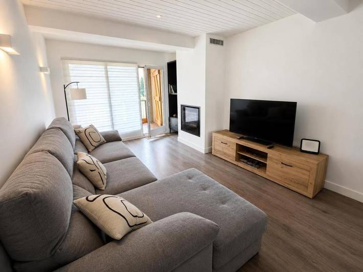Apartamento para 6 personas, con jardín y vistas en Llivia