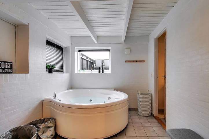 Ferienhaus mit Meerblick für 8 Personen, mit Whirlpool und Terrasse sowie Sauna auf Fanø - 2