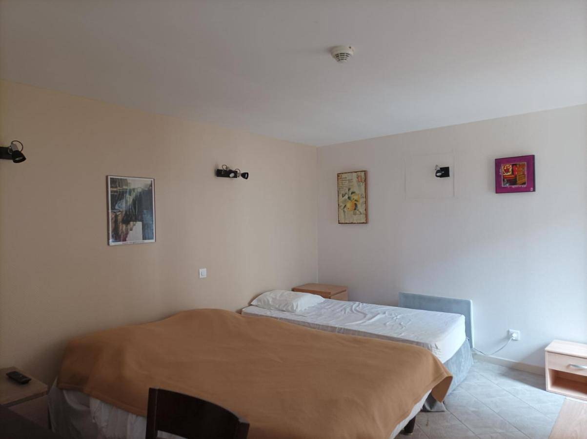 Double Room in Rogny-les-Sept-Écluses, Région d'Auxerre