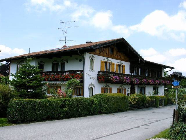Ferienwohnung für 2 Personen, mit Balkon und Terrasse sowie Garten in Bad Feilnbach
