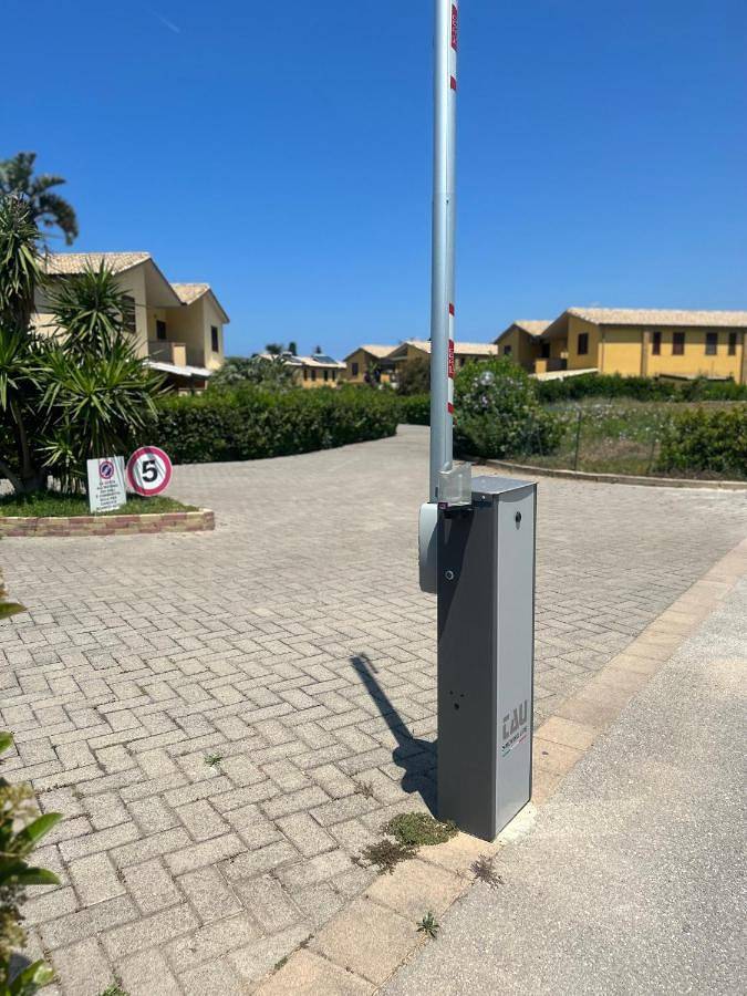 Ferienpark für 5 Personen, mit Pool und Kinderpool sowie Ausblick und Garten auf Sizilien - 2