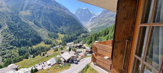 Gîte pour 7 personnes, avec vue et jardin, animaux acceptés dans Arolla