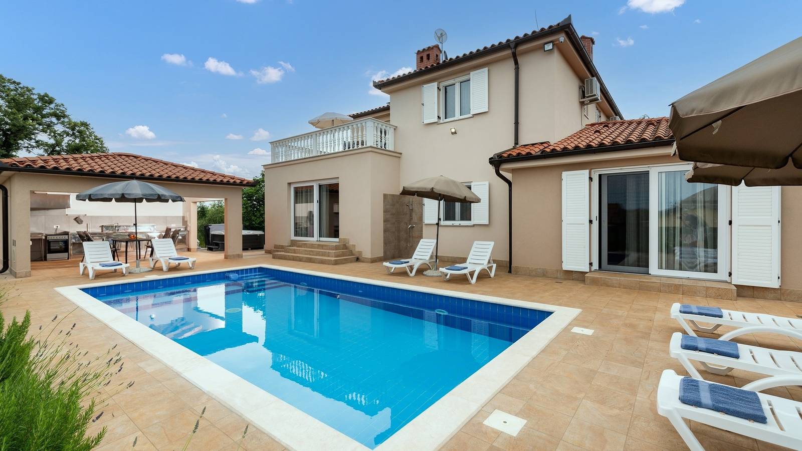Casa vacanza a Buie a partire da 332€ a notte