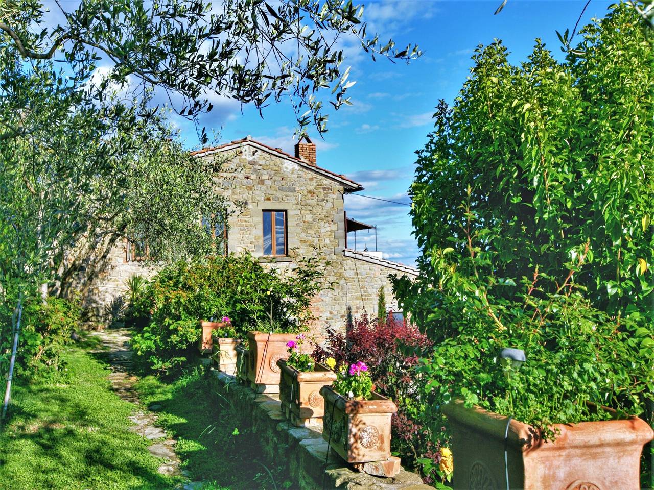 Stone house villa with Spa in Cortona in Cortona, Arezzo Province