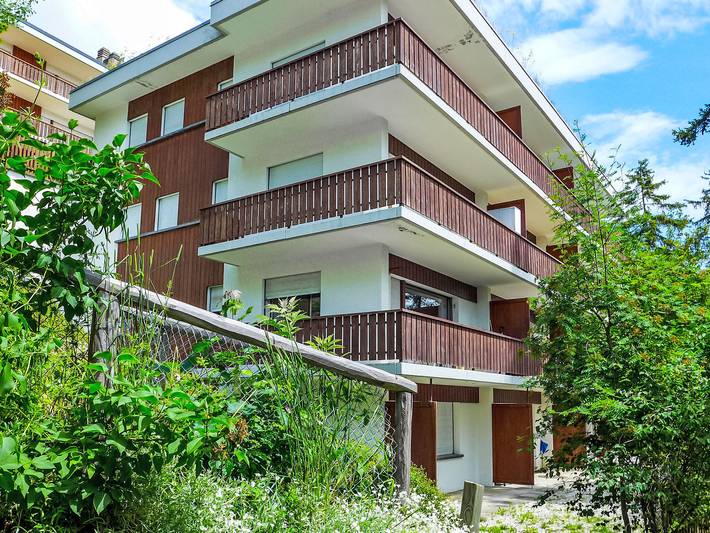 Gîte pour 3 personnes, avec jardin et terrasse à Crans-Montana