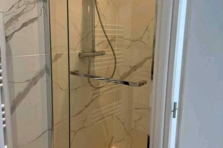 Ganze Wohnung, Appartement Lumineux en Rdc, Pour Séjour Touristique ou Professionnel in Bourgoin-Jallieu, La Tour-du-Pin und Umgebung