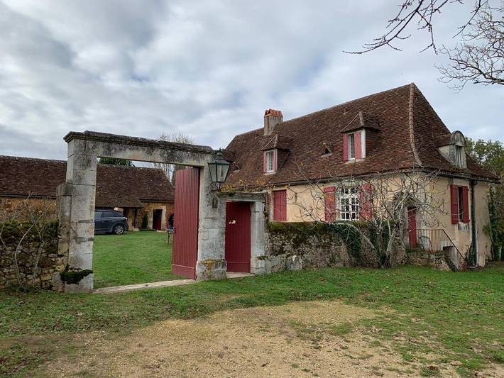 Gîte pour 12 personnes, avec terrasse ainsi que jardin et piscine à Rouffignac-Saint-Cernin-de-Reilhac - 4