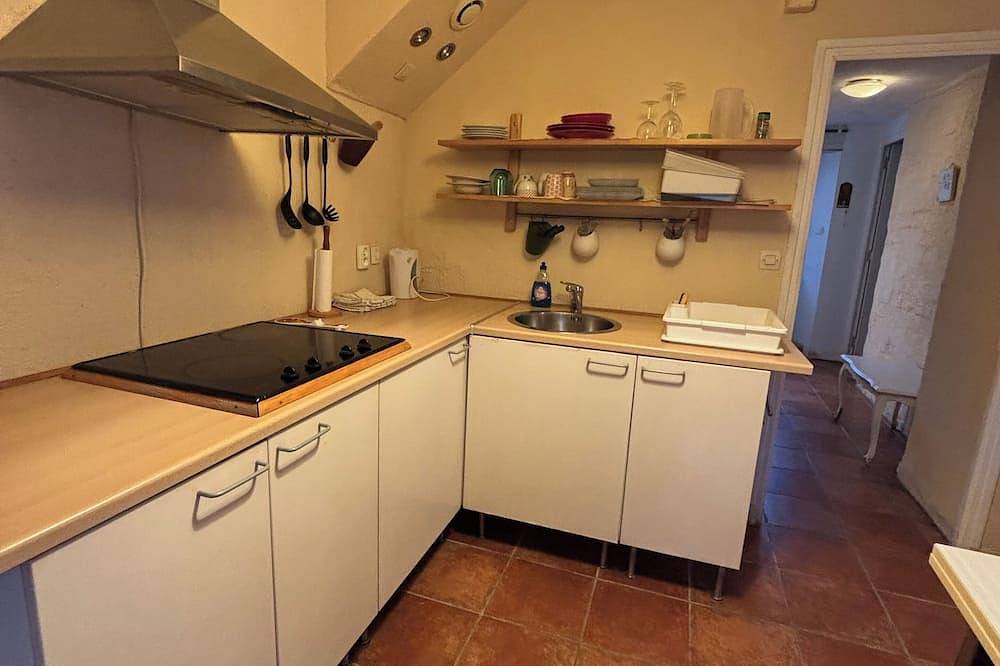 Entire apartment, Single apartment in Presqu'île in Telgruc-sur-Mer, Iroise